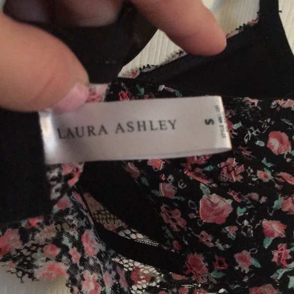 Laura Ashley Wireless Bra - Picture 3 of 3